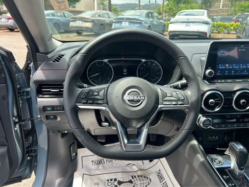 Used 2024 Nissan Sentra SR FWD image 6