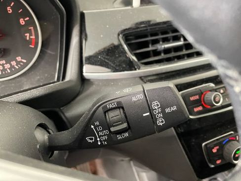 Used 2018 BMW X1 xDrive28i AWD/4WD image 12