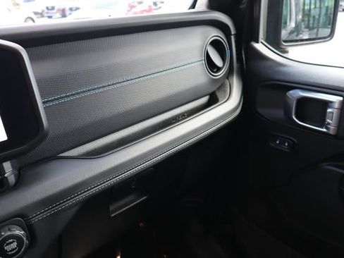 Used 2024 Jeep Wrangler Unlimited Rubicon 4xe AWD/4WD image 31