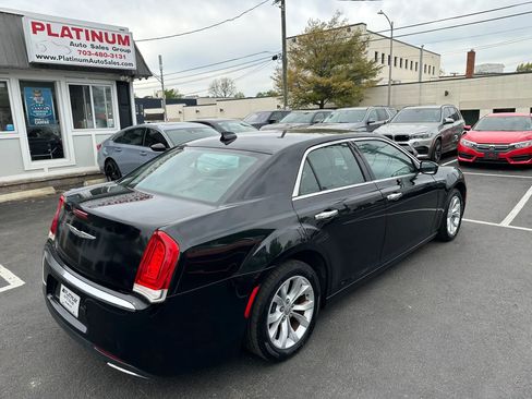 Used 2015 Chrysler 300 Limited image 7