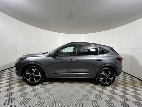 Used 2023 Ford Escape ST-Line Select w/ Tech Pack #2 image 4