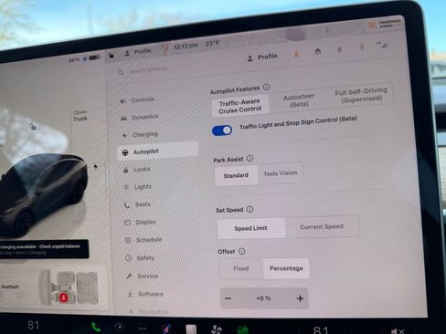 Used 2022 Tesla Model Y Long Range image 23