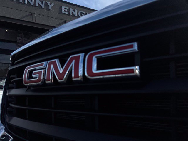 Used 2024 GMC Terrain SLE AWD/4WD image 6
