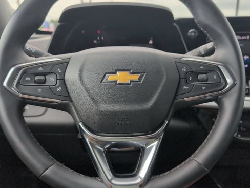 Used 2025 Chevrolet Trax LT w/ Driver Confidence Package FWD image 12