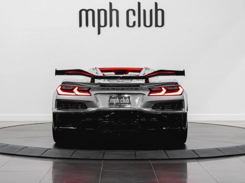 Used 2024 Chevrolet Corvette Z06 w/ Z07 Performance Package RWD image 16