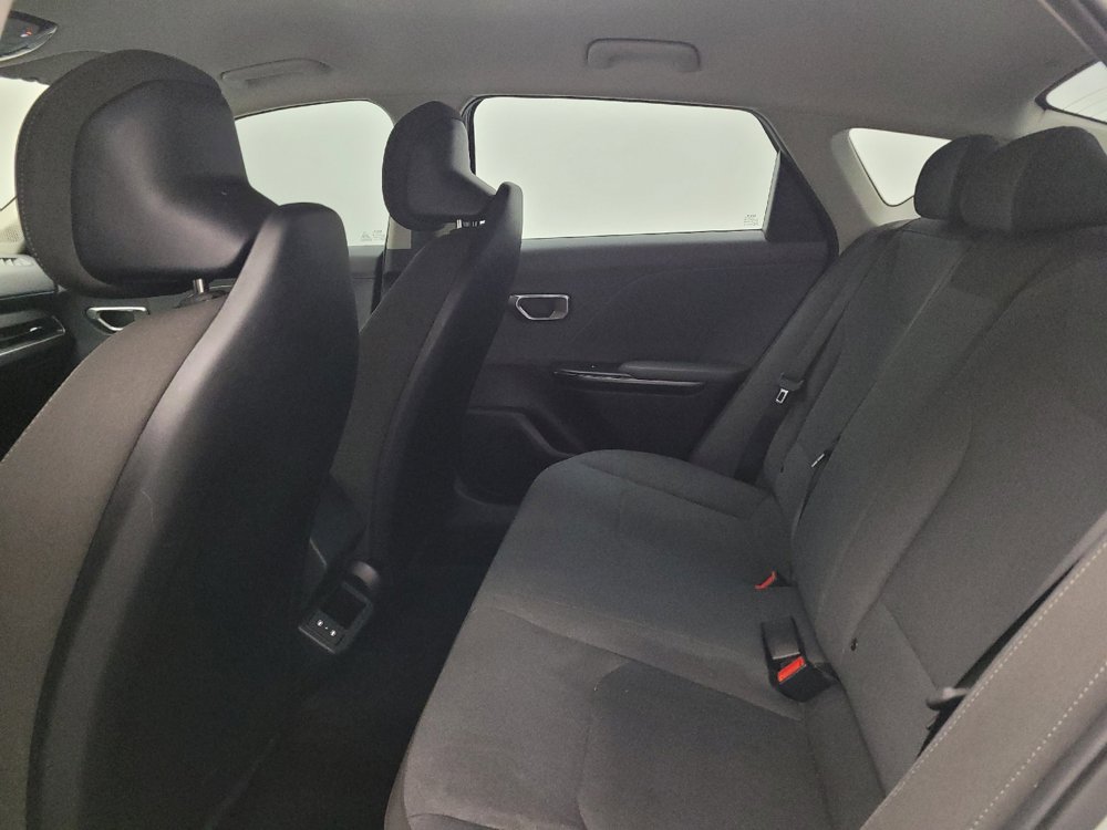 Used 2025 Kia K4 FWD image 18