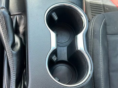 Used 2018 Ford Mustang Coupe RWD image 33