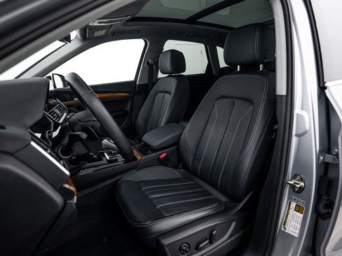 Certified 2023 Audi Q5 2.0T Premium w/ Convenience Package AWD/4WD image 16