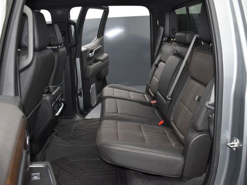 Used 2024 Chevrolet Silverado 1500 High Country image 21