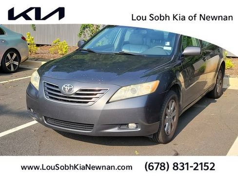 Used 2008 Toyota Camry XLE FWD image 1