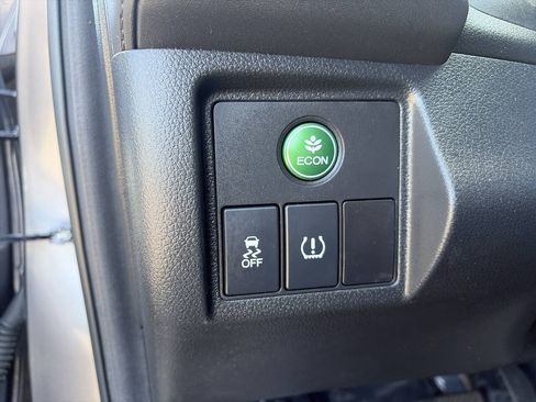 Used 2017 Honda HR-V EX-L image 41