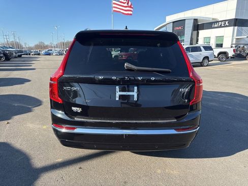 Used 2024 Volvo XC90 B5 Plus w/ Protection Package Premier image 4