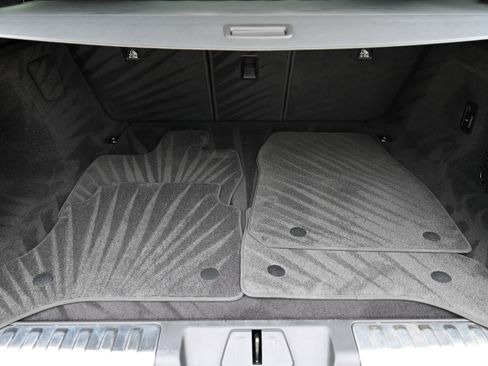 Used 2025 Land Rover Range Rover Sport Dynamic SE image 44