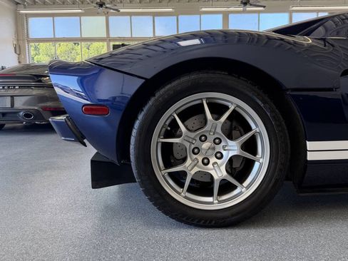 Used 2006 Ford GT RWD image 68