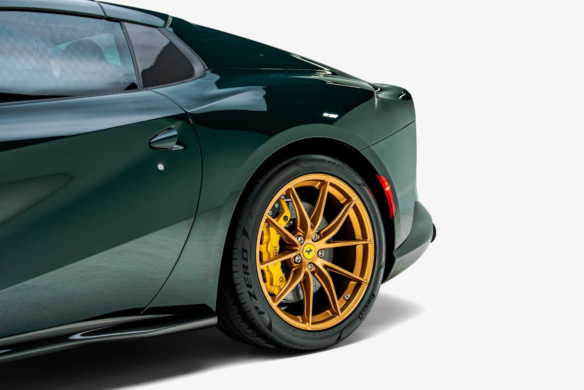 Used 2023 Ferrari 812 GTS RWD image 17