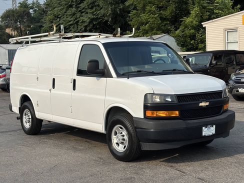 Used 2019 Chevrolet Express 2500 w/ Driver Convenience Package RWD image 2
