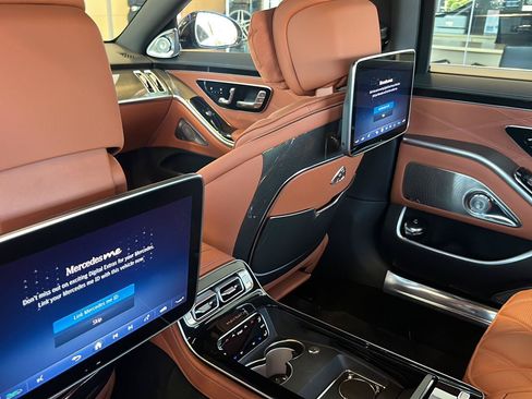 Certified 2022 Mercedes-Benz Maybach S 580 4MATIC image 23