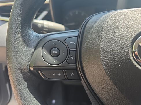 Used 2024 Toyota Corolla LE FWD image 16