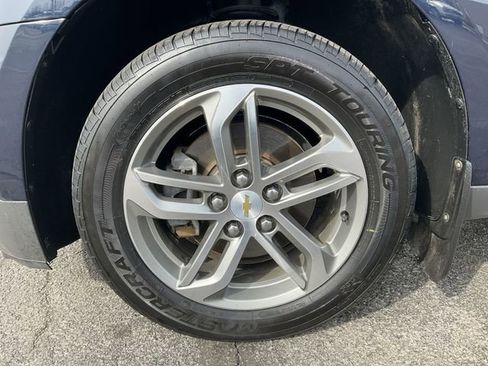 Used 2016 Chevrolet Equinox LTZ w/ Enhanced Convenience Package image 9