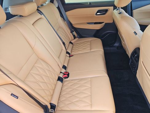 Used 2023 Nissan Rogue Platinum w/ Platinum Premium Package image 33