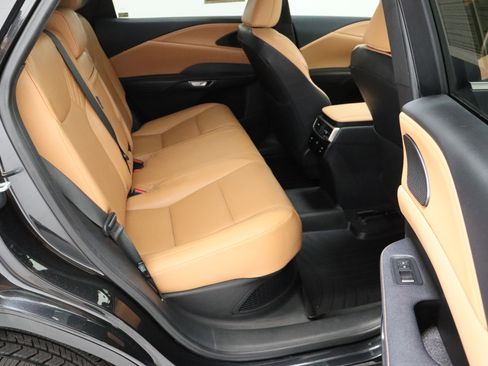 Used 2024 Lexus RX 350h w/ Convenience Package image 36