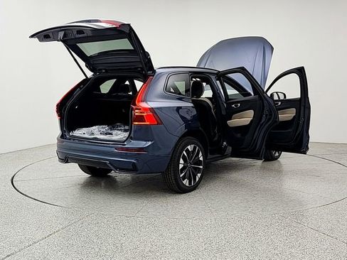 New 2026 Volvo XC60 B5 Plus w/ Climate Package image 11