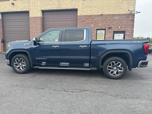 Used 2022 GMC Sierra 1500 SLT w/ SLT Premium Package image 24