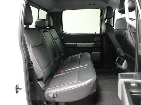 Used 2025 Ford F250 Lariat image 17