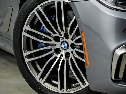 Used 2018 BMW M550i xDrive w/ Dynamic Handling Package AWD/4WD image 3