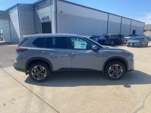 New 2026 Nissan Rogue SV w/ SV Premium Package image 7