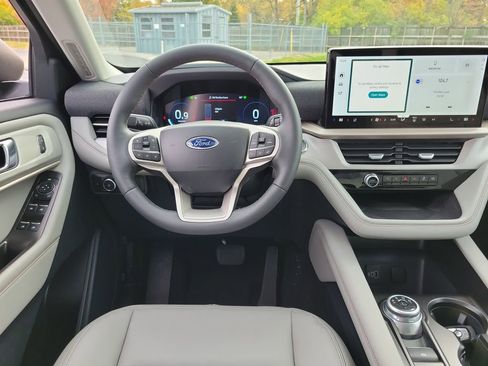New 2026 Ford Explorer Active w/ Active Comfort Package image 12