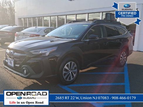 Used 2025 Subaru Outback Premium image 3