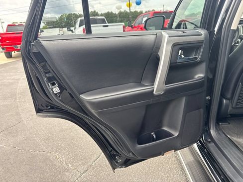 Used 2016 Toyota 4Runner Limited AWD/4WD image 22