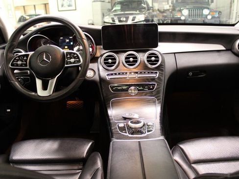 Used 2019 Mercedes-Benz C 300 Sedan image 7