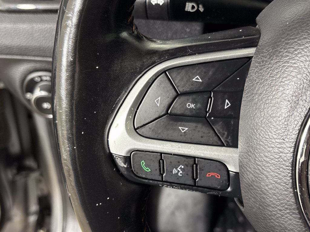 Used 2020 Jeep Compass Limited FWD image 18