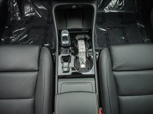New 2026 Volvo XC40 B5 Plus w/ Climate Package AWD/4WD image 29