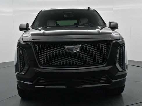 Used 2026 Cadillac Escalade ESV Platinum Sport w/ LPO, ONYX Package AWD/4WD image 10
