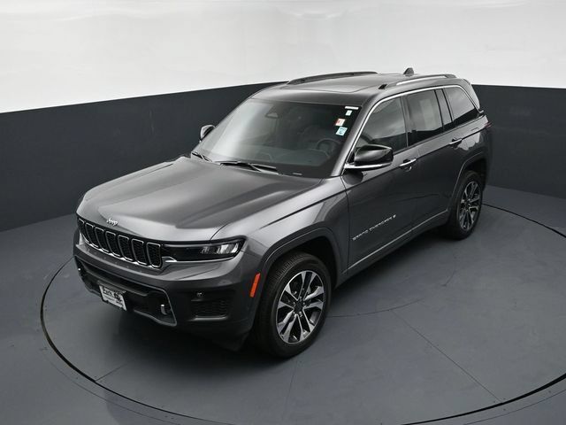 Used 2023 Jeep Grand Cherokee Overland AWD/4WD image 14
