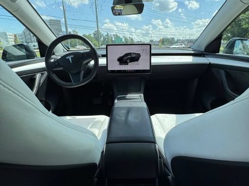 Used 2024 Tesla Model Y Long Range RWD image 18