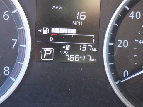 Used 2019 Nissan Kicks S FWD image 11