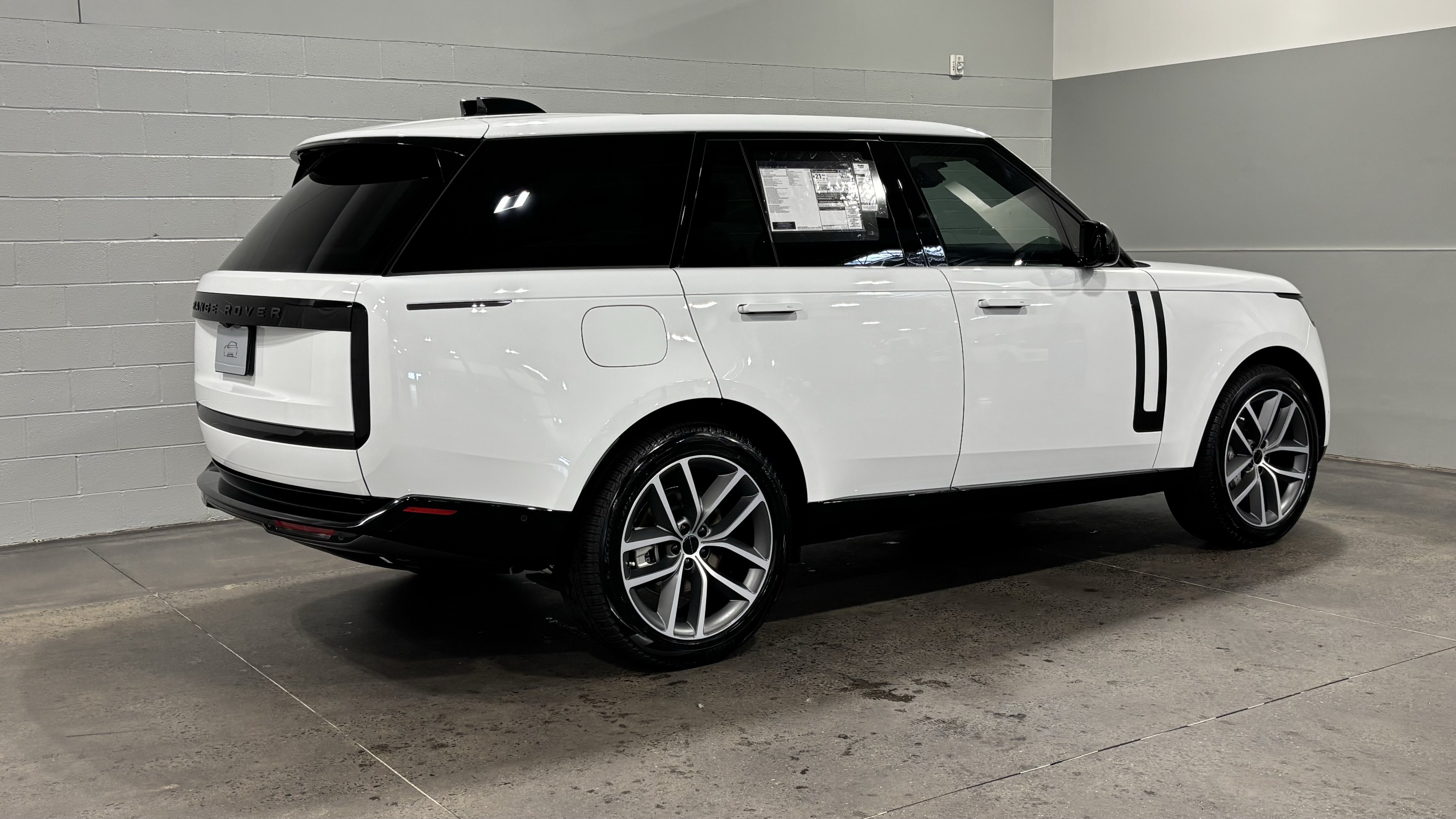 New 2026 Land Rover Range Rover SE AWD/4WD image 2