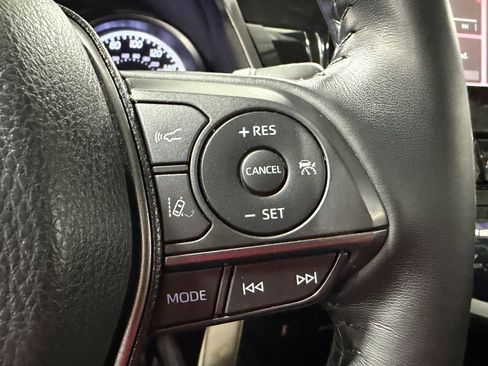 Used 2022 Toyota Camry SE FWD image 16