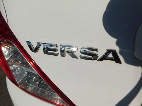 Used 2017 Nissan Versa SV image 11