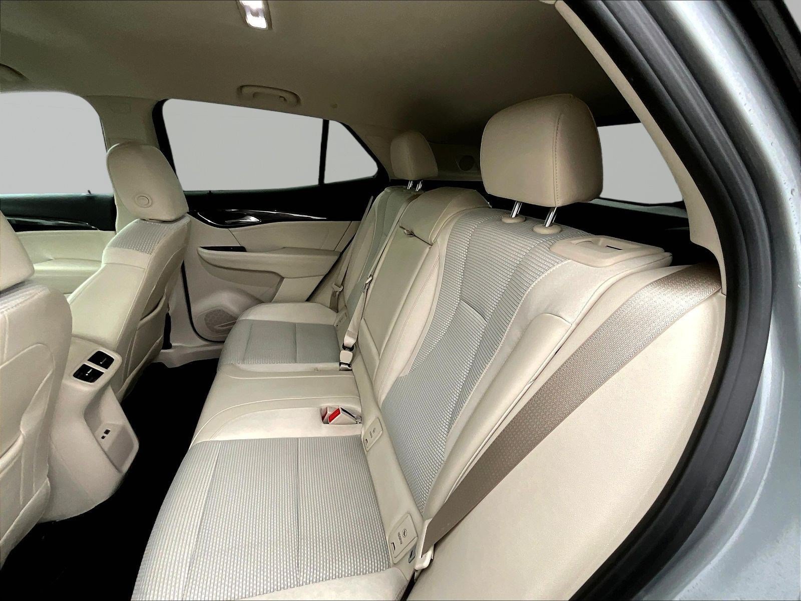 Used 2023 Buick Envision Preferred FWD image 22