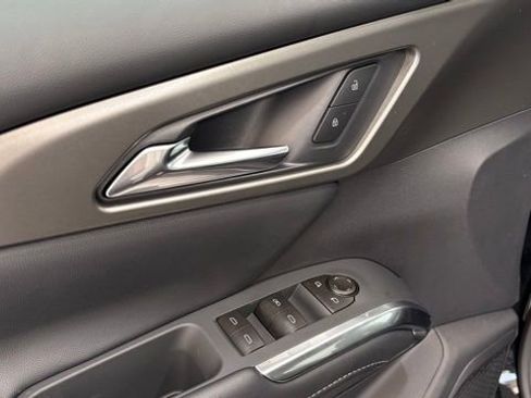 New 2026 Chevrolet Traverse LT image 17