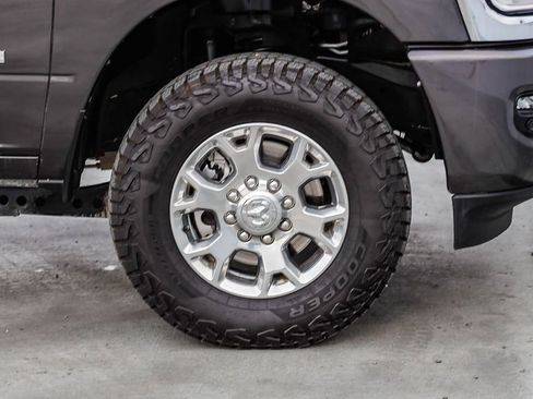 Used 2024 RAM 2500 Laramie AWD/4WD image 9