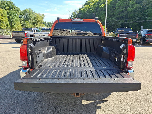 Used 2017 Toyota Tacoma TRD Off-Road w/ Tow Package (A/T) AWD/4WD image 28