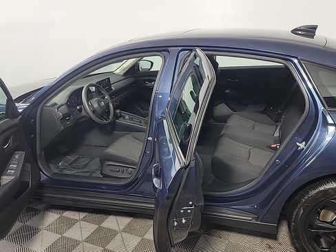 Certified 2025 Honda Accord SE image 16