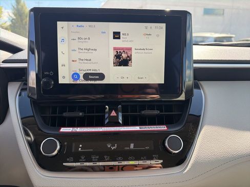 Used 2026 Toyota Corolla Cross L image 8