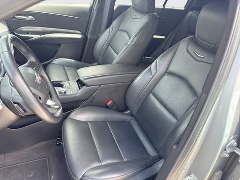 Used 2025 Cadillac XT4 Premium Luxury FWD image 11